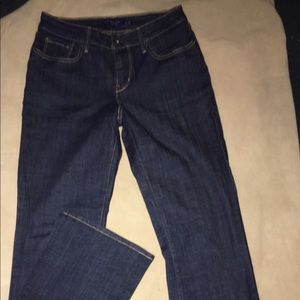 Women’s Levis, Size 6/28